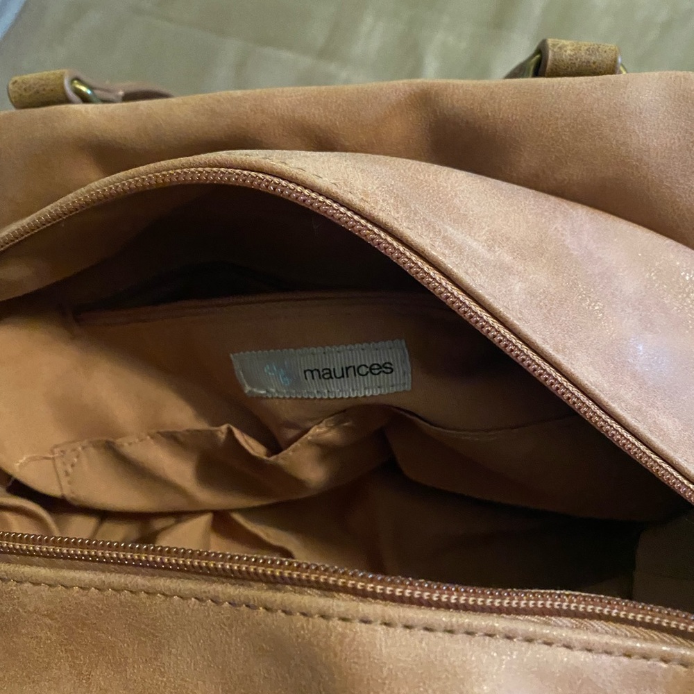 Maurices shoulder/tote handbag. - Picture 2 of 4